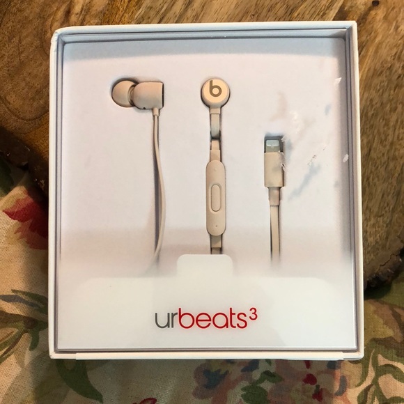 BEATS Other - BEATS Earphone iphone Corded Earbud urBEATS3 Matte Gold AUTHENTIC Apple NEW SEAL